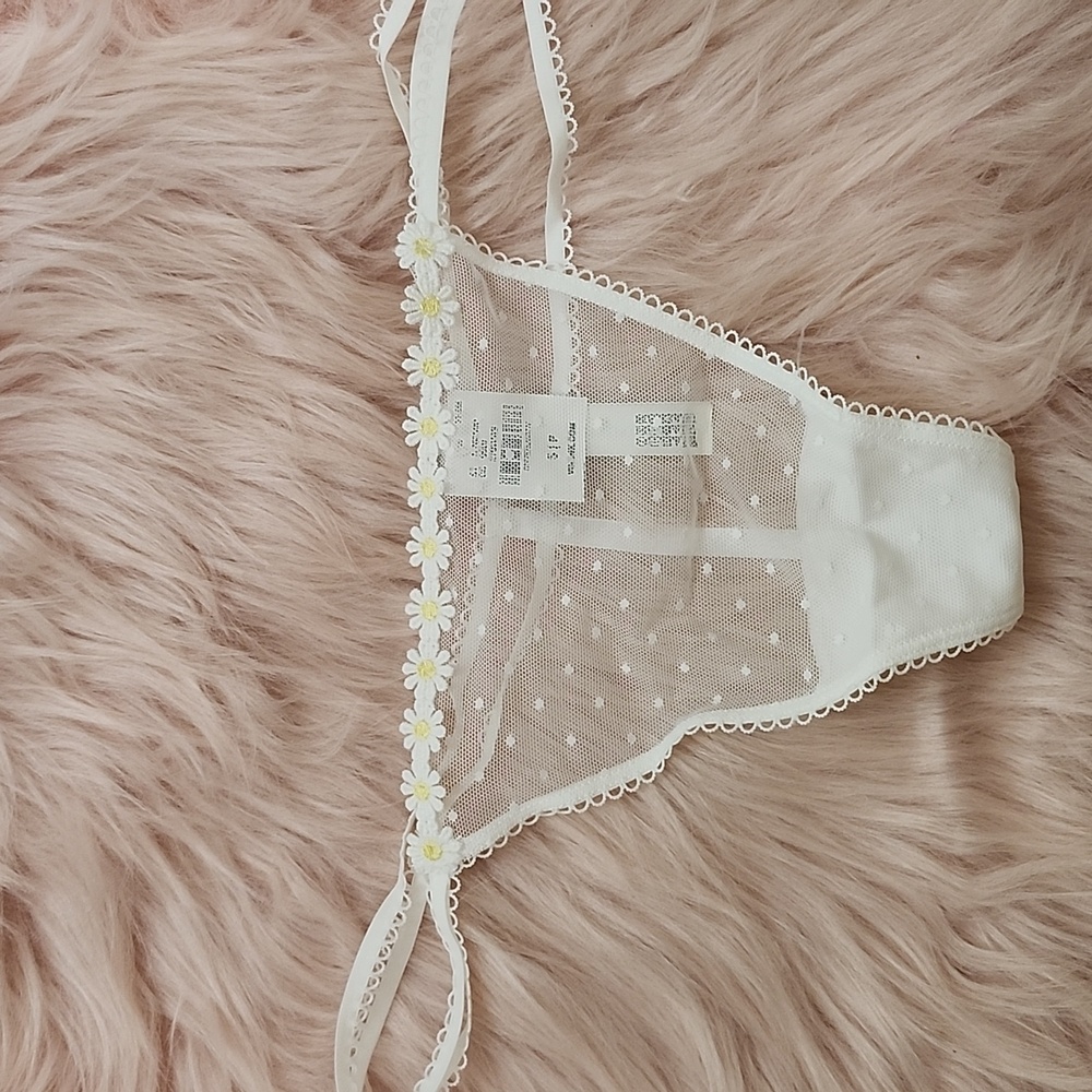 Brand New PINK VICTORIA'S SECRET FLORAL LACE MESH V-STRING-S